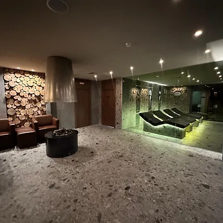 Apartament St Ivan Rilski & Pool Getaway *