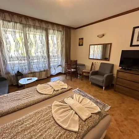 St Ivan Rilski & Pool Getaway Апартамент *