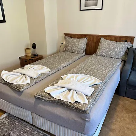 Apartamento St Ivan Rilski & Pool Getaway Bansko