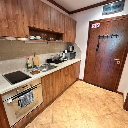 Apartamento St Ivan Rilski & Pool Getaway Bansko