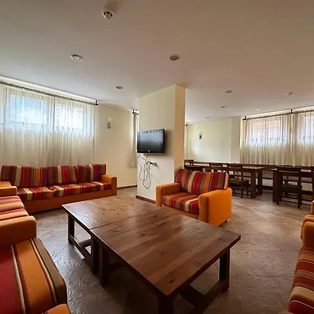 Апартамент St Ivan Rilski & Pool Getaway