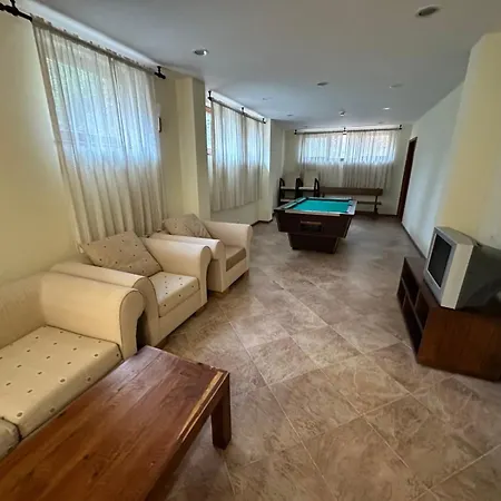 Apartamento St Ivan Rilski & Pool Getaway *