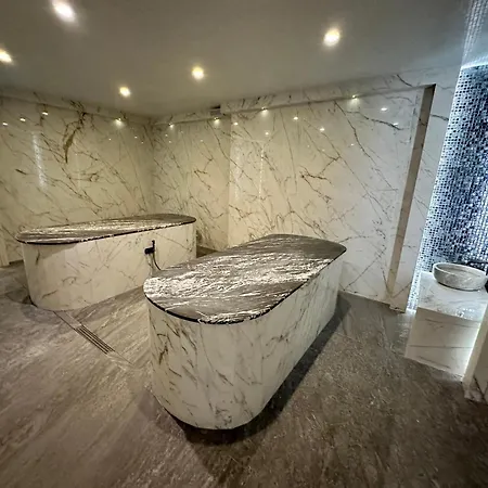 Apartamento St Ivan Rilski & Pool Getaway Bansko